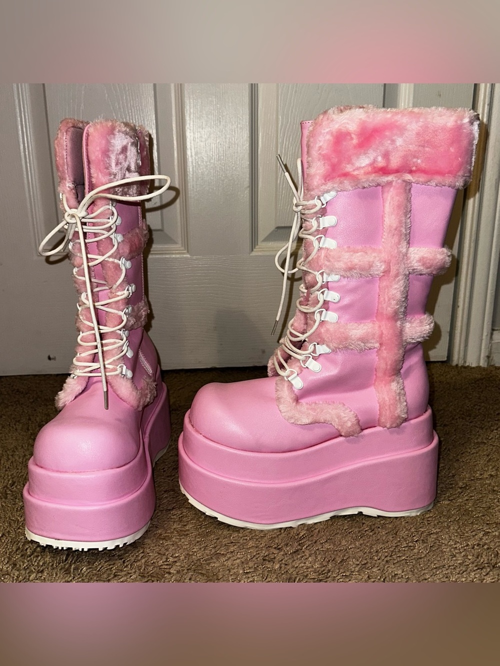 Demonia Bear 202 Baby Pink Faux Leather Platform Boots NEW 9 - Picture 2 of 13